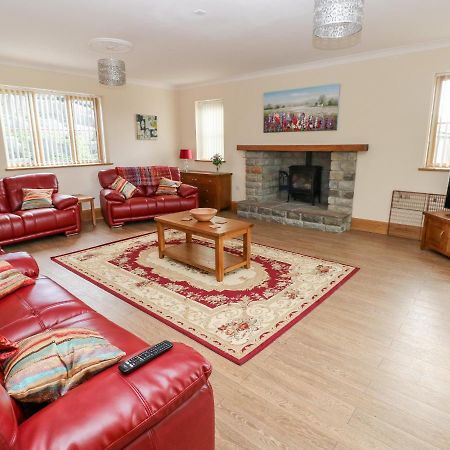 Grooms Quarters At Pant Y Gaseg Farm Ammanford Bagian luar foto