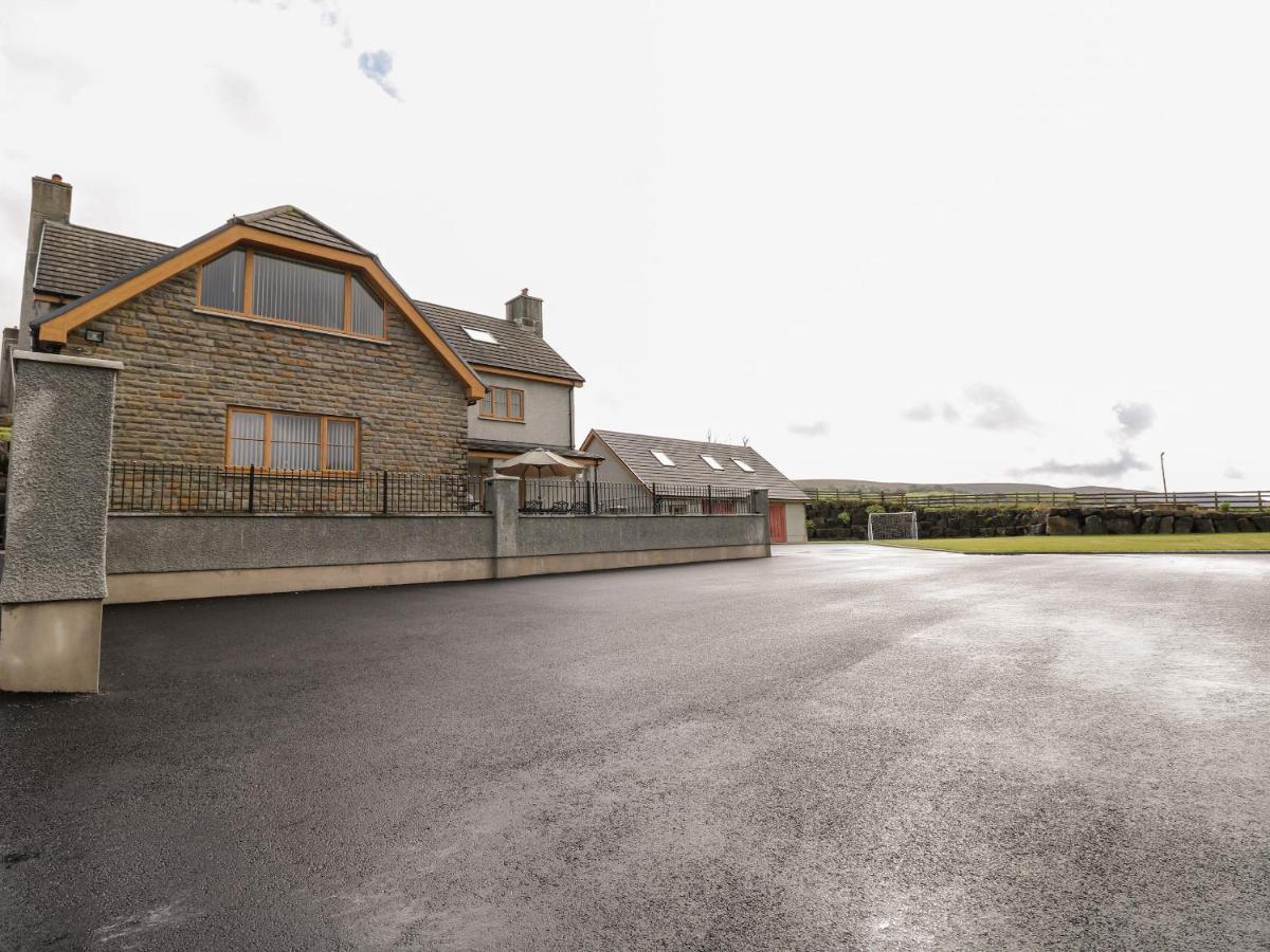 Grooms Quarters At Pant Y Gaseg Farm Ammanford Bagian luar foto